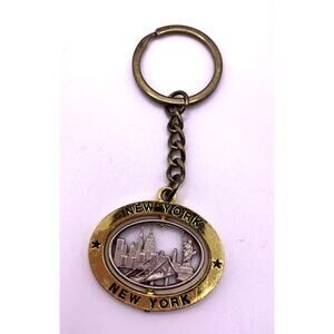 Vintage New York Skyline WTC, Twin Towers, Statue of Liberty, Empire Key Chain